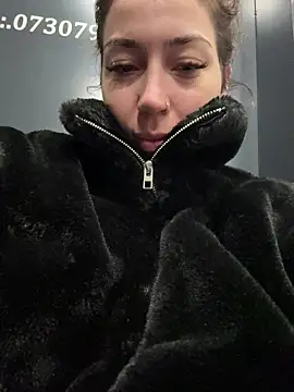 KimArts online show from November 6, 5:14 pm