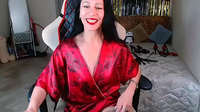 leillaMurrayy online show from May 23, 9:35 am