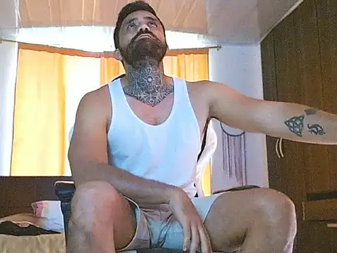 aronmiller404 online show from January 10, 10:15 pm