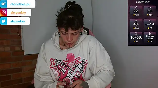 charlotbelucci  online show from November 4, 9:08 am