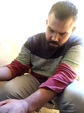 Snapshot of ListedLoin chatting on January 7, 7:10 am ListedLoin online show from January 7, 7:10 am