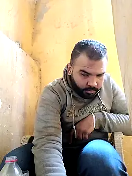 Snapshot of ListedLoin chatting on January 21, 9:13 am ListedLoin online show from January 21, 9:13 am