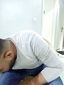 Snapshot of ListedLoin chatting on March 4, 10:24 am ListedLoin online show from March 4, 10:24 am