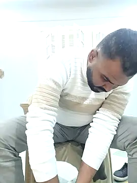 Snapshot of ListedLoin chatting on March 20, 9:26 am ListedLoin online show from March 20, 9:26 am