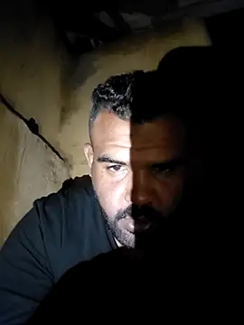 ListedLoin online show from April 18, 5:39 pm