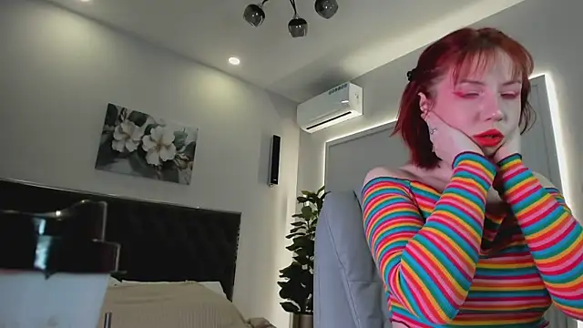 Love is Lola online show from March 14, 1:48 am