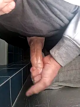 joycock8 online show from February 26, 1:32 pm