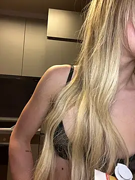 ChiaraVixen online show from February 7, 7:06 pm