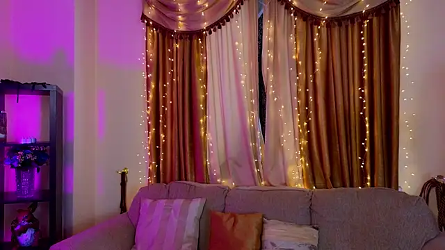 Snapshot of JessicaCartier chatting on February 3, 4:32 am JessicaCartier online show from February 3, 4:32 am