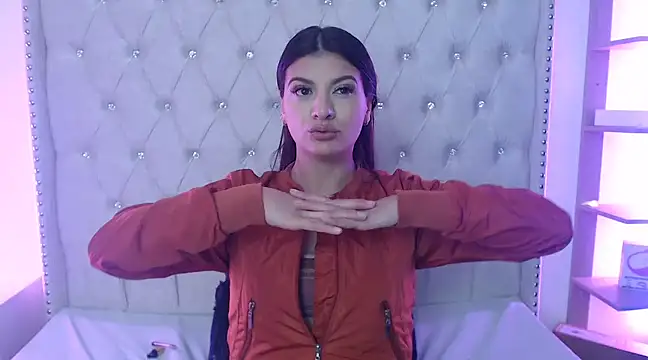 Abril Squirt online show from March 15, 9:52 am