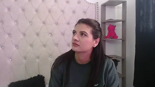 Snapshot of Abril_Squirt chatting on March 1, 5:48 pm Abril Squirt online show from March 1, 5:48 pm