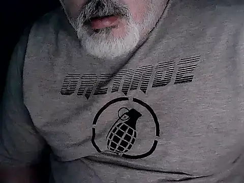 Snapshot of cashot58 chatting on October 20, 3:45 pm cashot58 online show from October 20, 3:45 pm