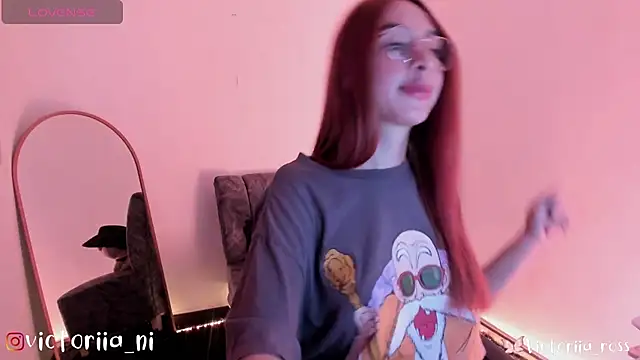 Victoria-ross online show from December 11, 8:28 pm