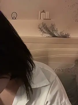 Eliza-E online show from February 1, 10:41 pm