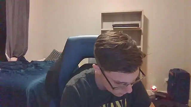 KaliSnow199623 online show from September 30, 3:00 am