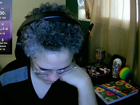 Snapshot of lolalicious_758 chatting on September 20, 4:08 pm lolalicious 758 online show from September 20, 4:08 pm