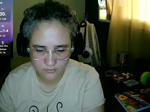 Snapshot of lolalicious_758 chatting on September 24, 3:04 pm lolalicious 758 online show from September 24, 3:04 pm