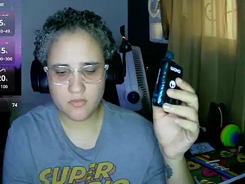Snapshot of lolalicious_758 chatting on September 26, 9:41 pm lolalicious 758 online show from September 26, 9:41 pm