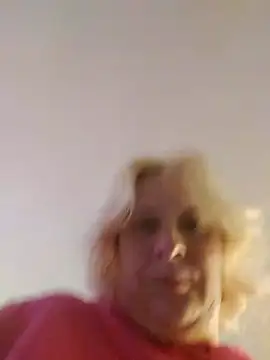 Snapshot of Icedcoffee2024 chatting on October 17, 1:35 pm Icedcoffee2024 online show from October 17, 1:35 pm