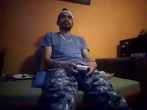 Snapshot of Angel_Coronel chatting on January 21, 1:39 am Angel Coronel online show from January 21, 1:39 am