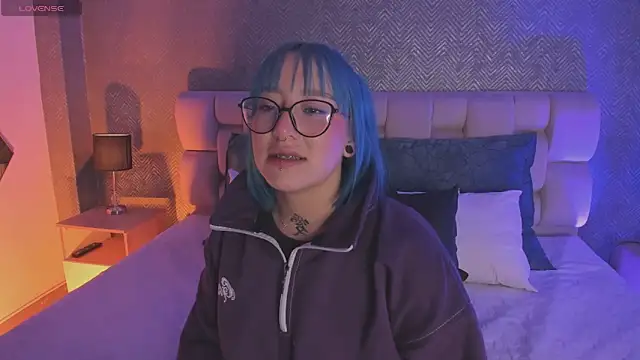 sofi bakerr online show from September 12, 11:32 am