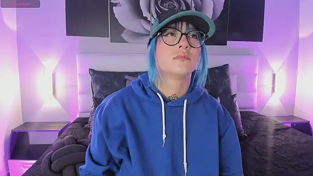 sofi bakerr online show from October 18, 11:33 am