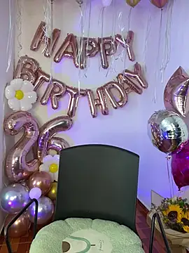 Snapshot of DaryRos chatting on December 20, 8:12 pm DaryRos online show from December 20, 8:12 pm