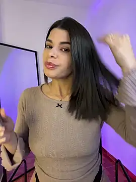 Snapshot of DaryRos chatting on January 16, 11:27 pm DaryRos online show from January 16, 11:27 pm