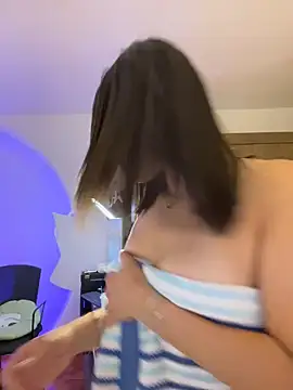 Snapshot of DaryRos chatting on January 23, 3:26 am DaryRos online show from January 23, 3:26 am