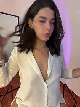 Snapshot of DaryRos chatting on January 25, 10:28 pm DaryRos online show from January 25, 10:28 pm