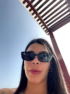 Snapshot of DaryRos chatting on October 25, 7:52 pm DaryRos online show from October 25, 7:52 pm