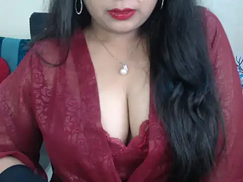 Snapshot of Inviting_Aanya chatting on January 1, 12:55 pm Inviting Aanya online show from January 1, 12:55 pm