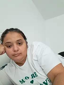 sarahhh1987 online show from November 9, 6:44 am