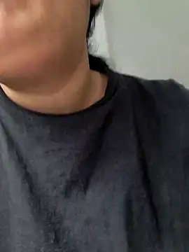 Snapshot of sarahhh1987 chatting on March 3, 7:36 am sarahhh1987 online show from March 3, 7:36 am