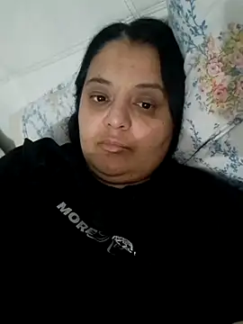 Snapshot of sarahhh1987 chatting on March 15, 7:31 pm sarahhh1987 online show from March 15, 7:31 pm