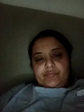 Snapshot of sarahhh1987 chatting on April 14, 9:43 pm sarahhh1987 online show from April 14, 9:43 pm