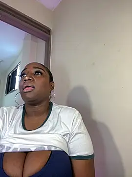 Perlasexyu1 online show from April 10, 1:05 pm