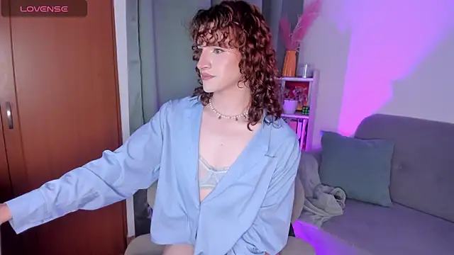 Snapshot of AnntoniaWood chatting on February 12, 3:12 am AnntoniaWood online show from February 12, 3:12 am