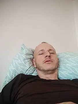 Snapshot of Singlepennis chatting on March 20, 2:42 pm Singlepennis online show from March 20, 2:42 pm