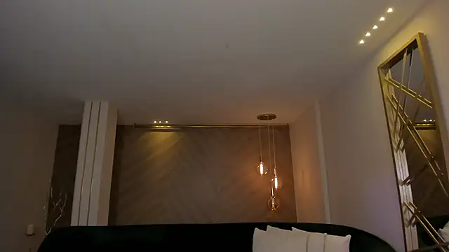 AliceHarper  online show from October 18, 11:55 am