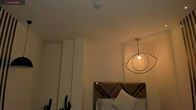 AliceHarper  online show from February 25, 9:46 pm