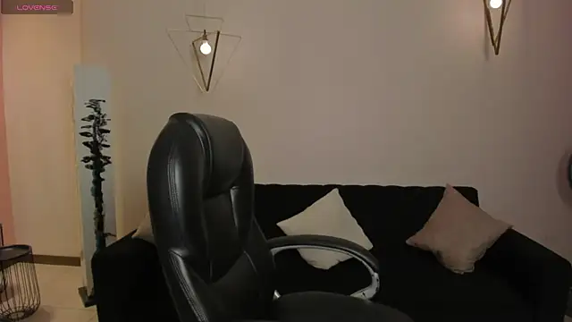 AliceHarper  online show from March 30, 10:22 pm