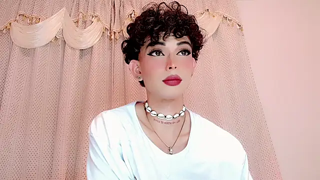 Snapshot of Marian_LV chatting on December 14, 11:53 pm Marian LV online show from December 14, 11:53 pm