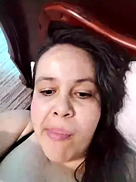 Snapshot of lunanataly chatting on February 3, 12:36 am lunanataly online show from February 3, 12:36 am