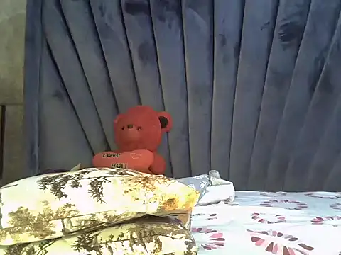 Pretty-sassy online show from February 8, 12:06 am