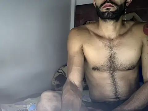 hideonbush051 online show from November 5, 12:21 am