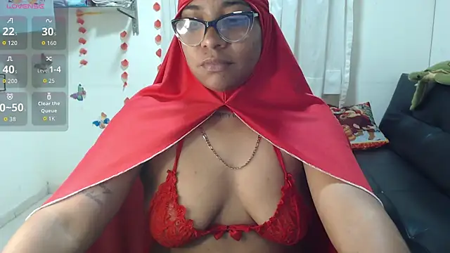 Snapshot of Aaliyah_brown chatting on September 29, 3:00 am Aaliyah brown online show from September 29, 3:00 am