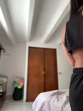 Salome golvert online show from April 14, 4:13 pm