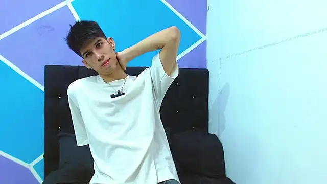 jhony-sex online show from December 11, 2:52 am