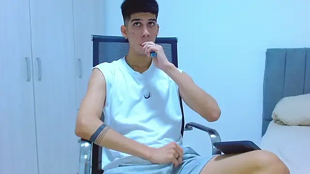 jhony-sex online show from October 17, 6:27 am